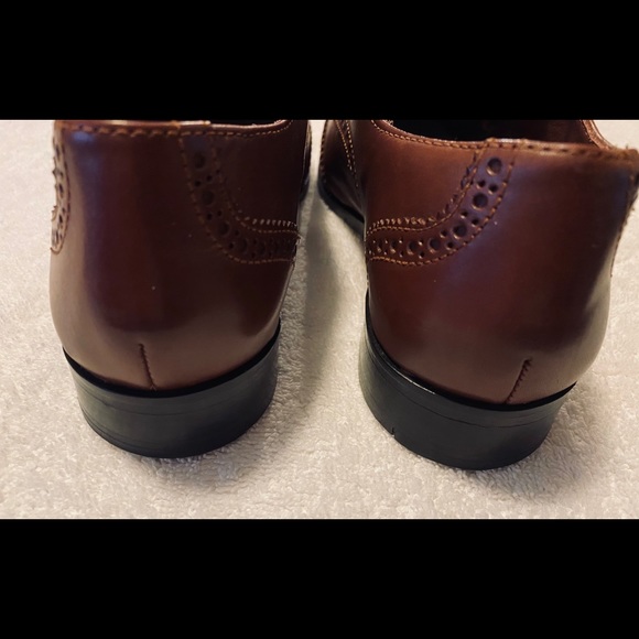 Almost Brand New High Quality Shoes By COLE HAAN - Box 57 - Picture 4 of 6